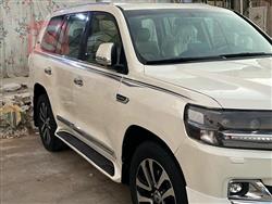 تۆیۆتا لاند کروزەر